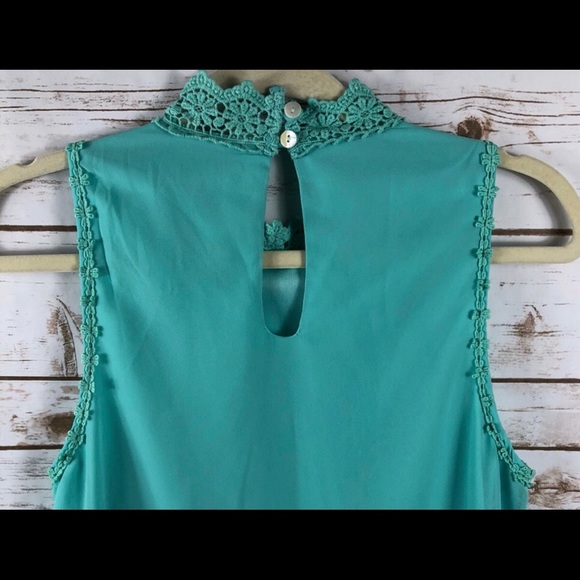 Gorgeous high neck shift dress with detailing - Picture 5 of 6